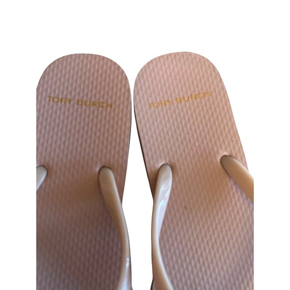 Tory Burch Womens Flip Flops Size 7.5 Pink Rubber Gold Logo Summer Resort - Picture 4 of 6